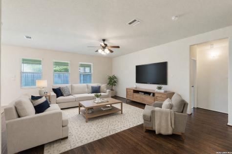 2118 Pecan New Braunfels TX 78130