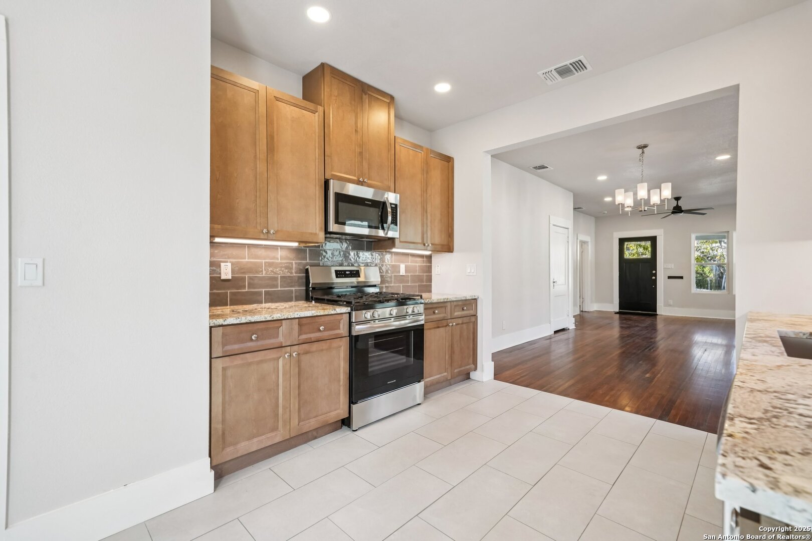 524 Hunstock San Antonio TX 78210
