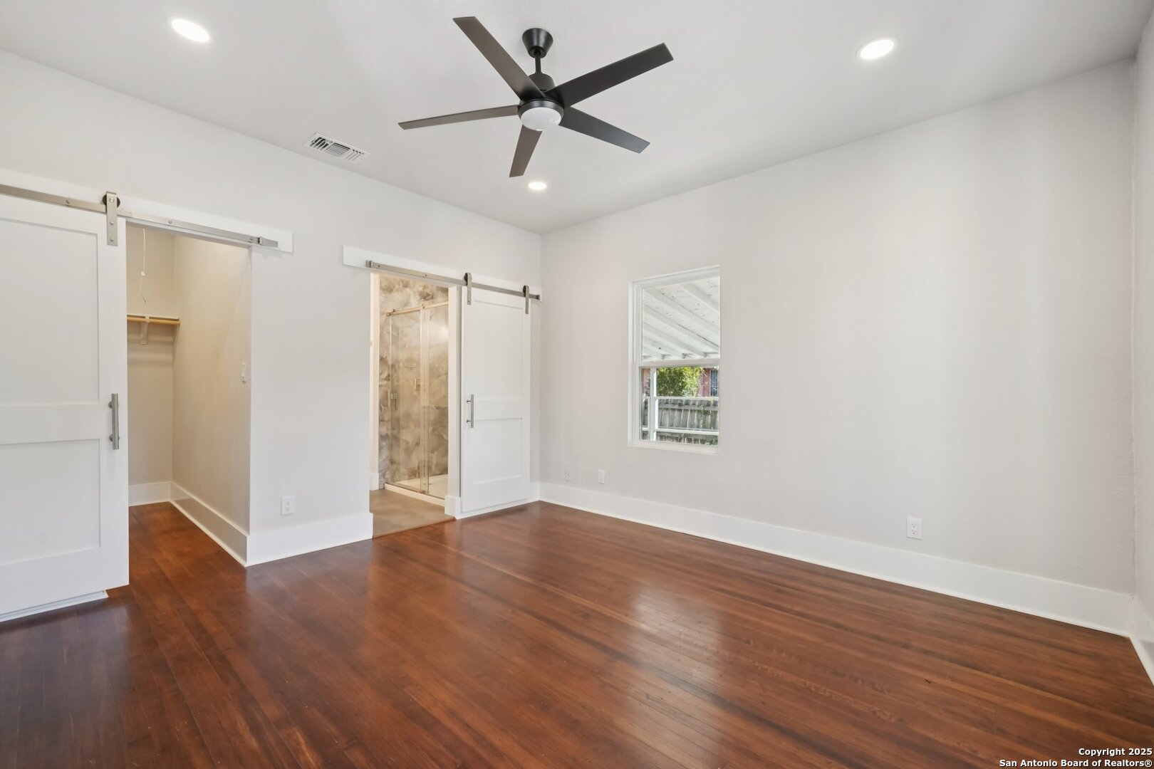 524 Hunstock San Antonio TX 78210