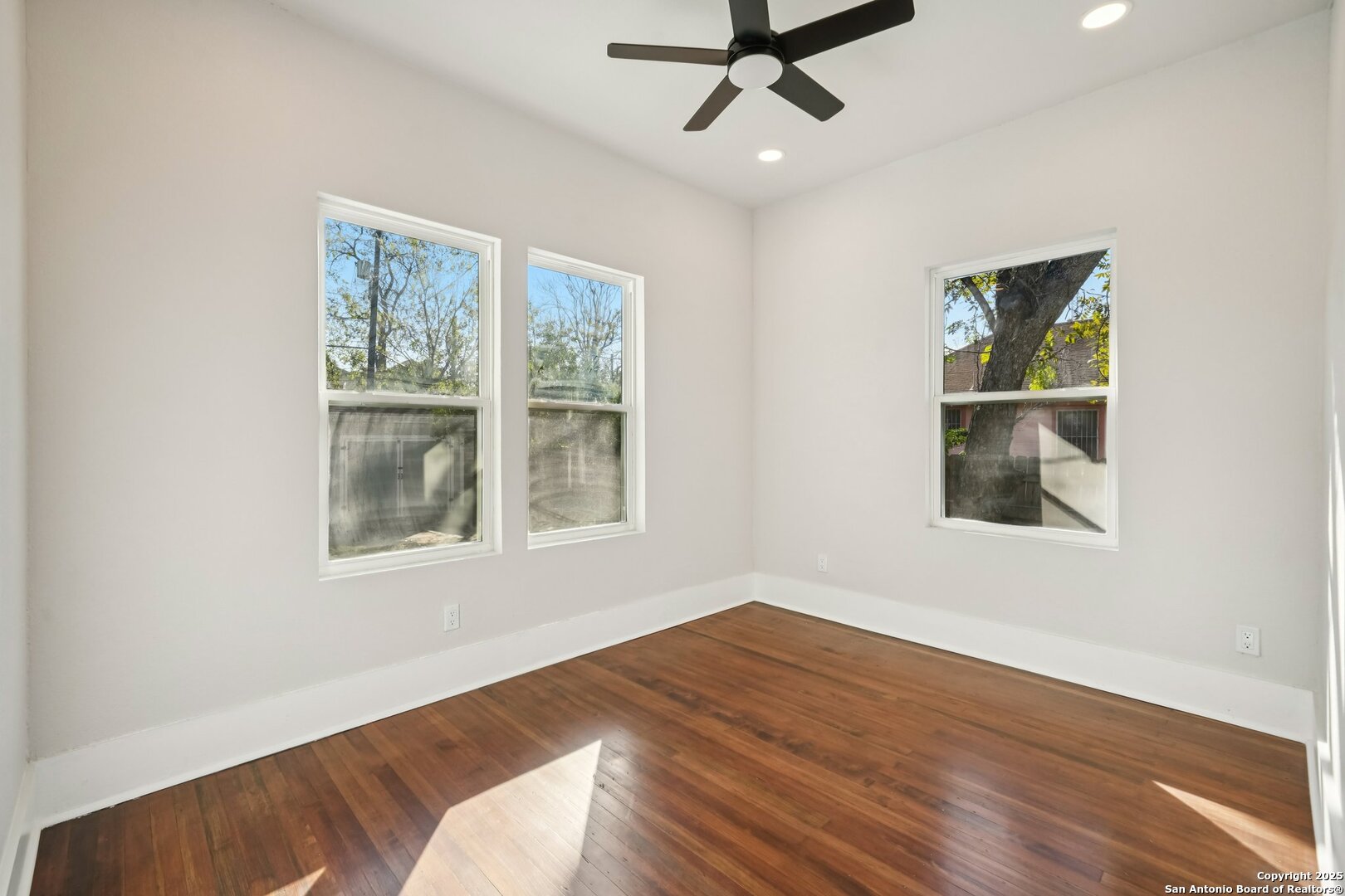 524 Hunstock San Antonio TX 78210