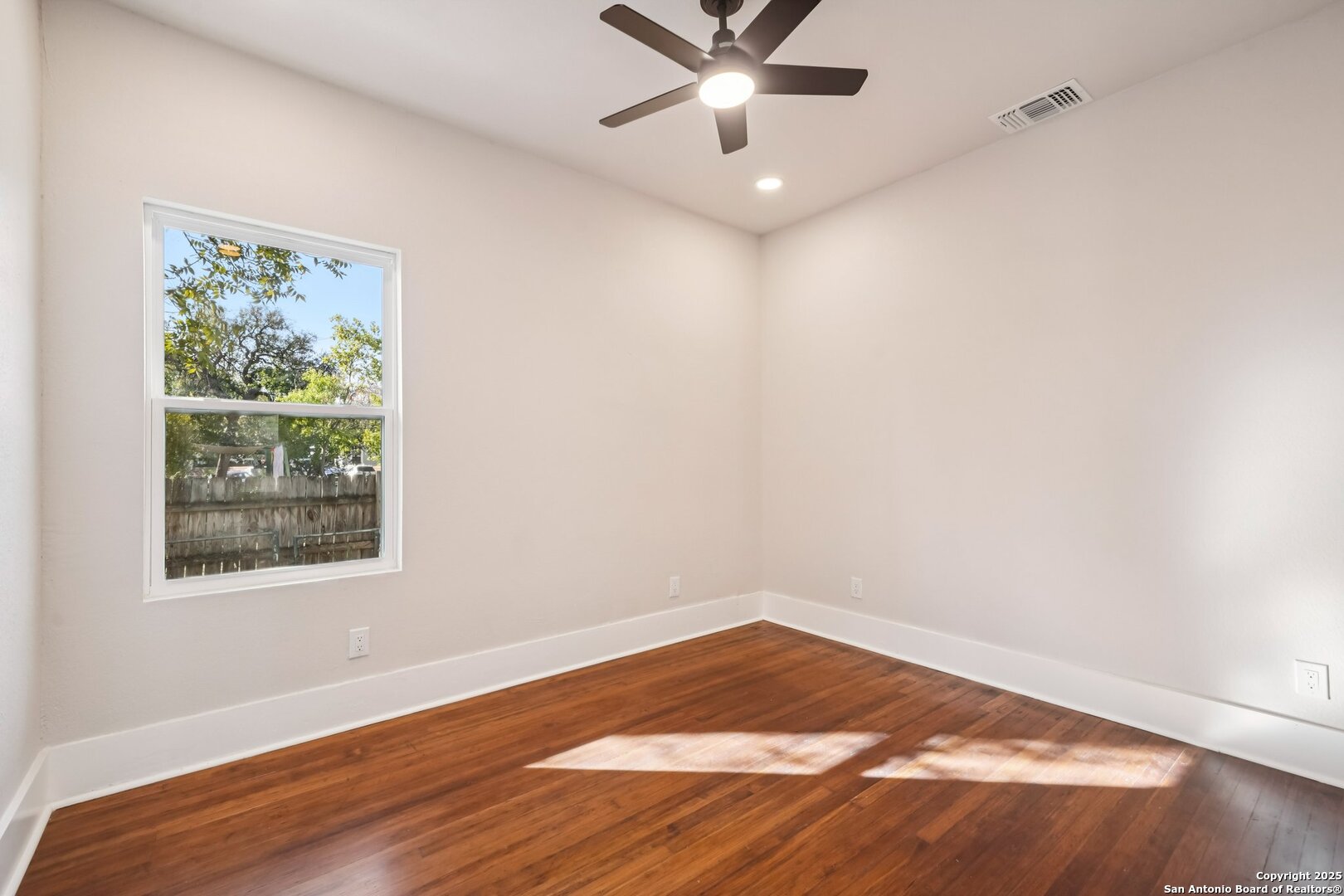 524 Hunstock San Antonio TX 78210