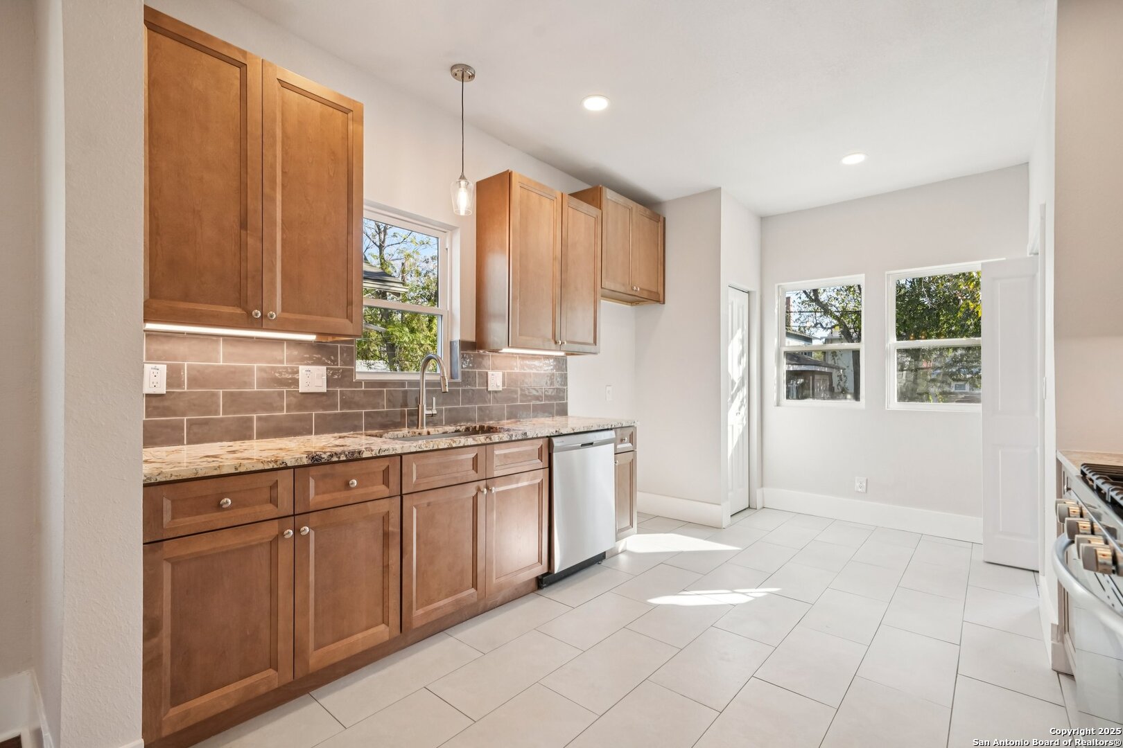 524 Hunstock San Antonio TX 78210