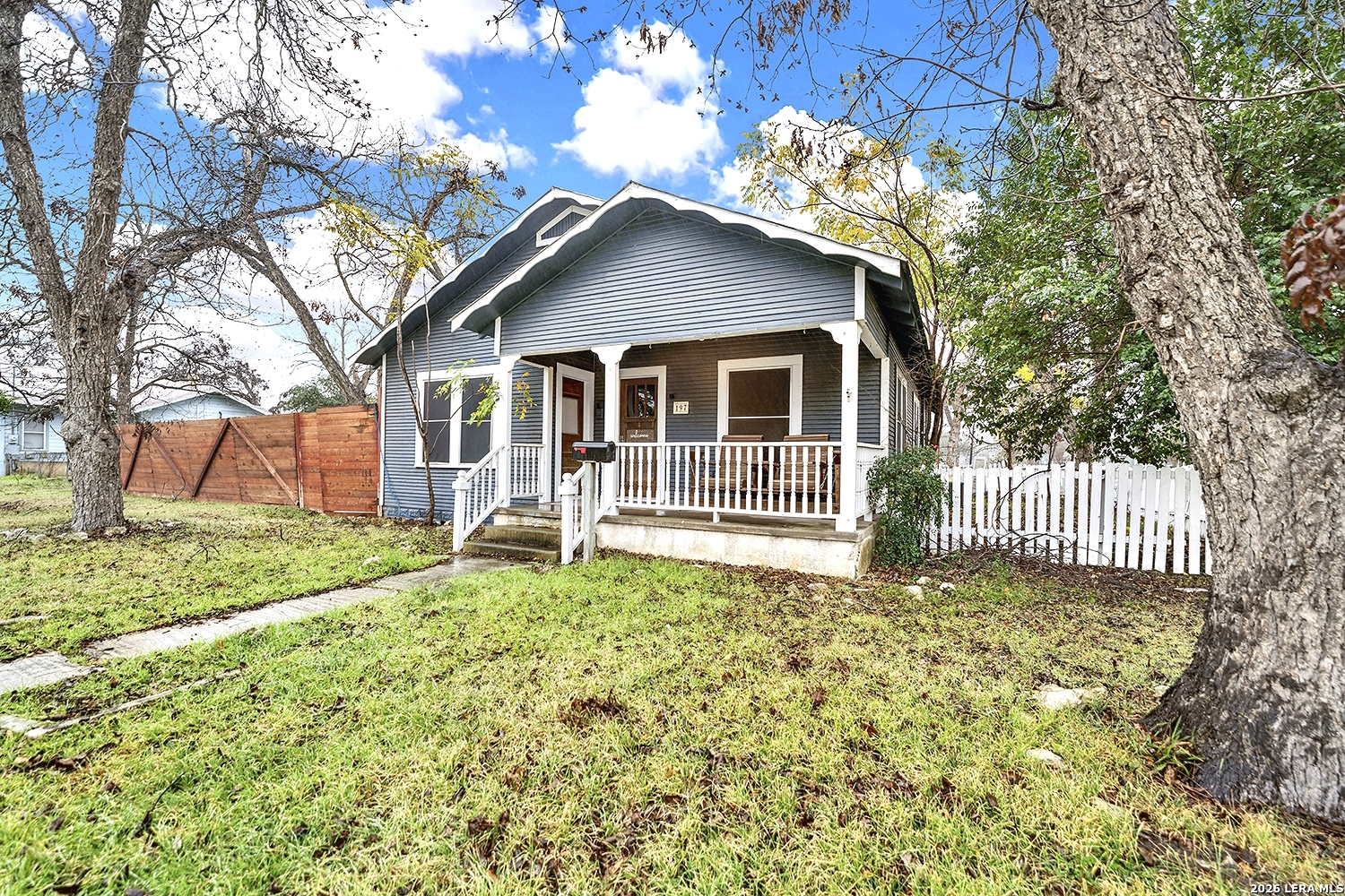 197 N Sycamore New Braunfels TX 78130