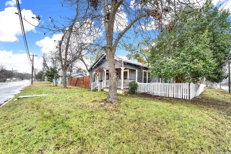 197 N Sycamore New Braunfels TX 78130