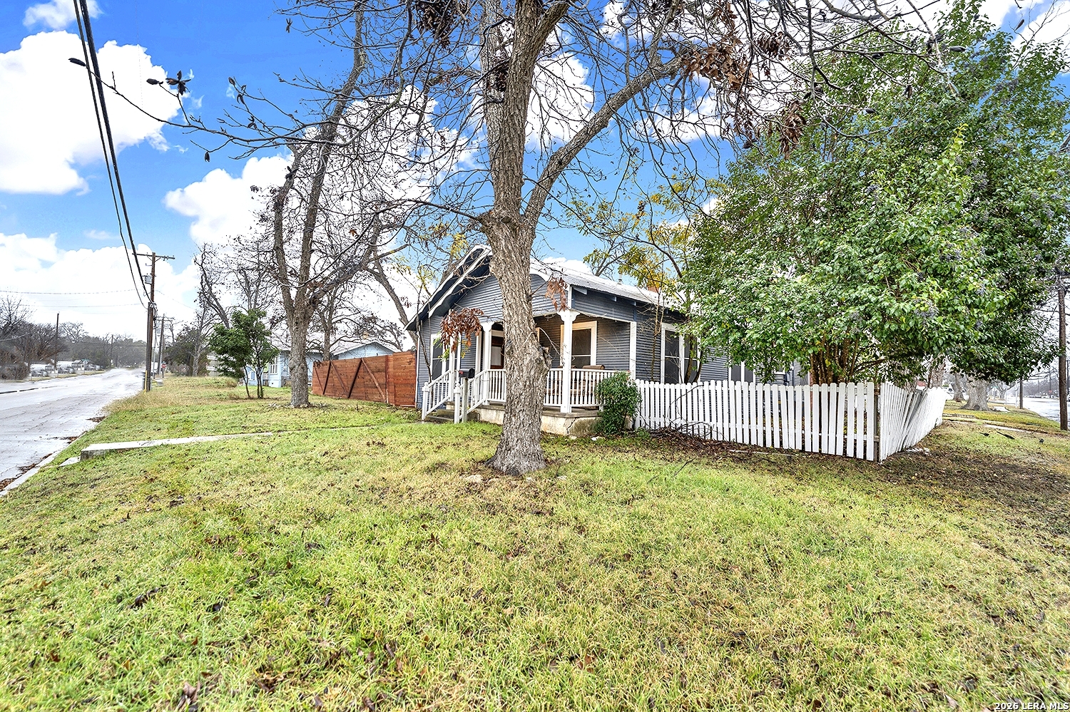 197 N Sycamore New Braunfels TX 78130