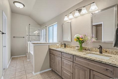445 Fawn Pass Schertz TX 78154