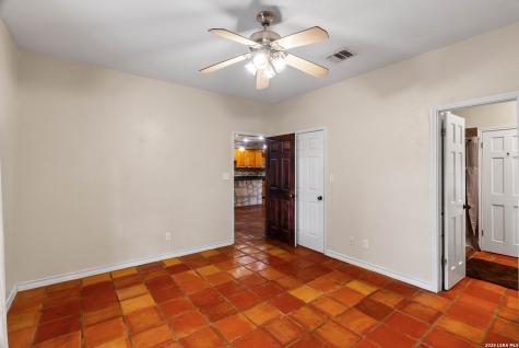 5466 Fm 3335 Stockdale TX 78160