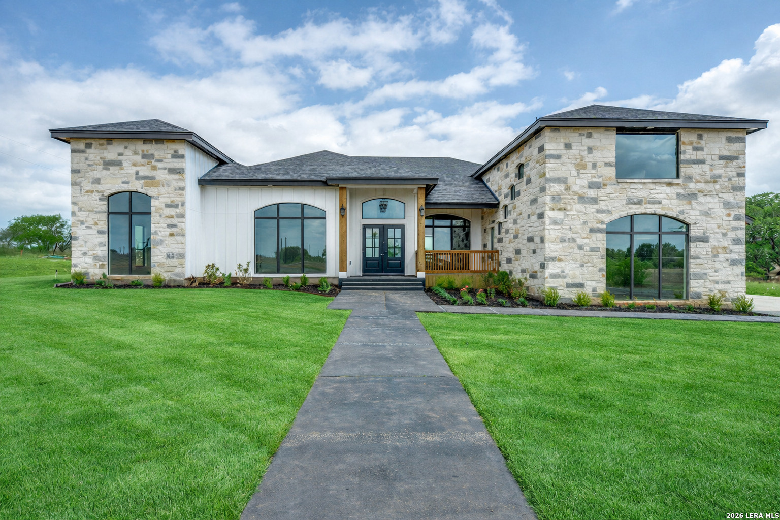 125 Hidden Hills Floresville TX 78114