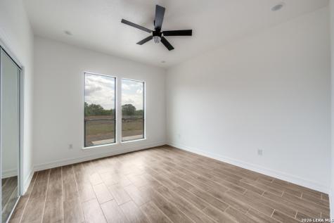 125 Hidden Hills Floresville TX 78114