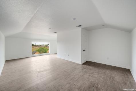 125 Hidden Hills Floresville TX 78114