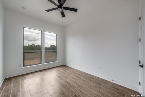 125 Hidden Hills Floresville TX 78114