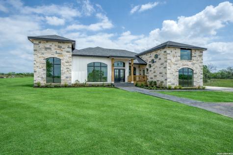 125 Hidden Hills Floresville TX 78114
