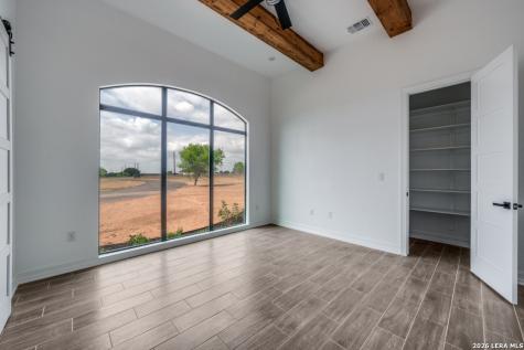125 Hidden Hills Floresville TX 78114