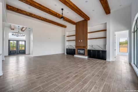 125 Hidden Hills Floresville TX 78114
