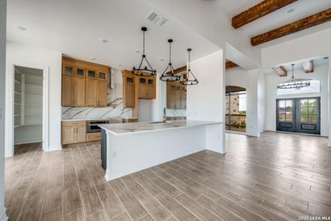 125 Hidden Hills Floresville TX 78114