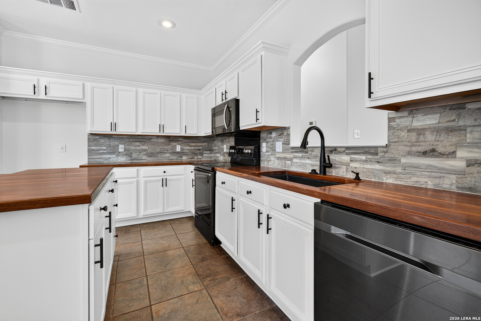 2110 Redwoods Crest San Antonio TX 78232