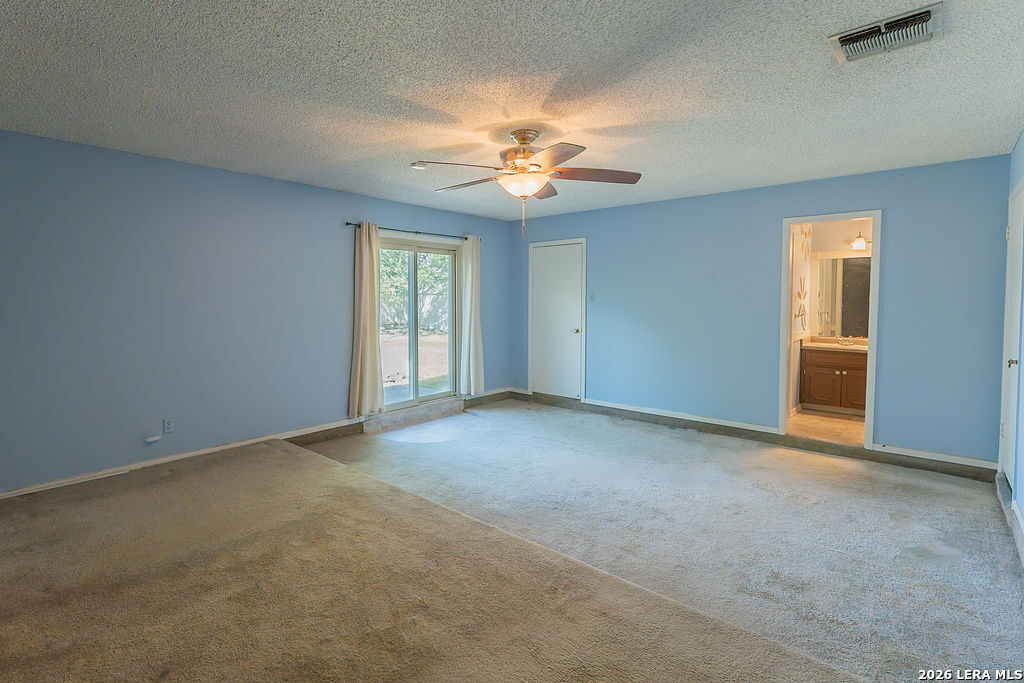 13115 Larkyorke San Antonio TX 78233