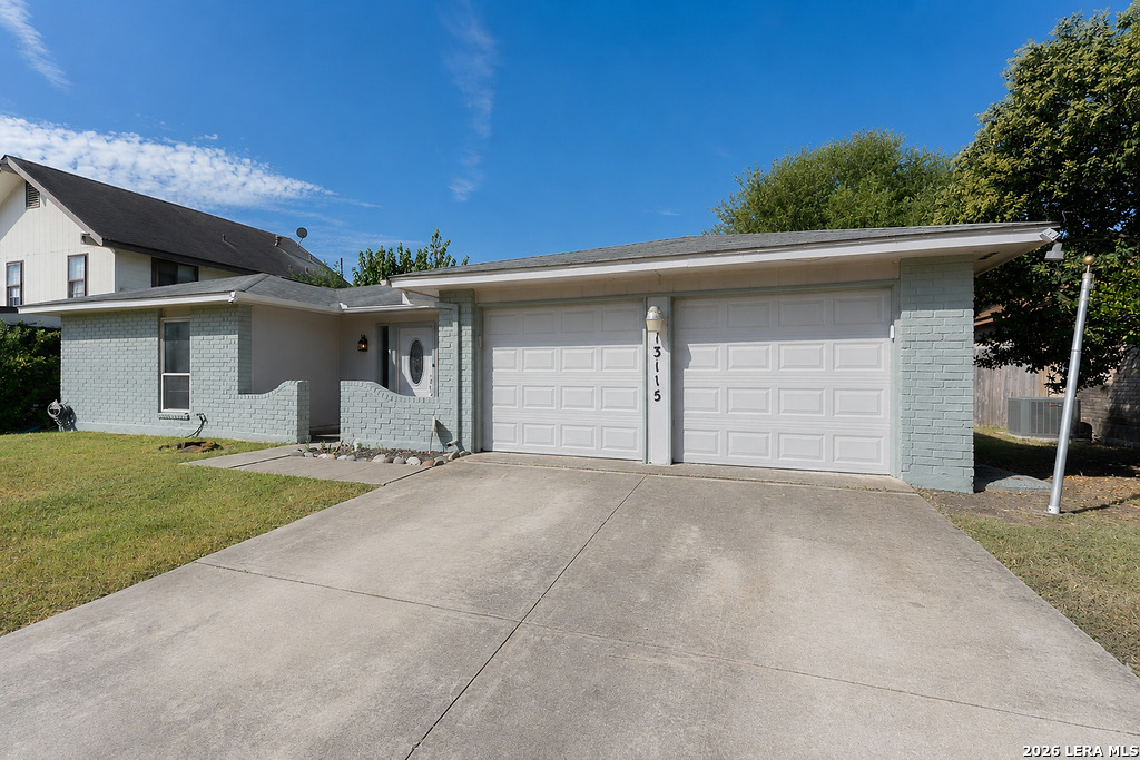 13115 Larkyorke San Antonio TX 78233