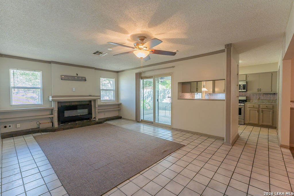 13115 Larkyorke San Antonio TX 78233