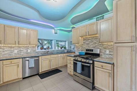 106 Mecca Drive Hollywood Park TX 78232