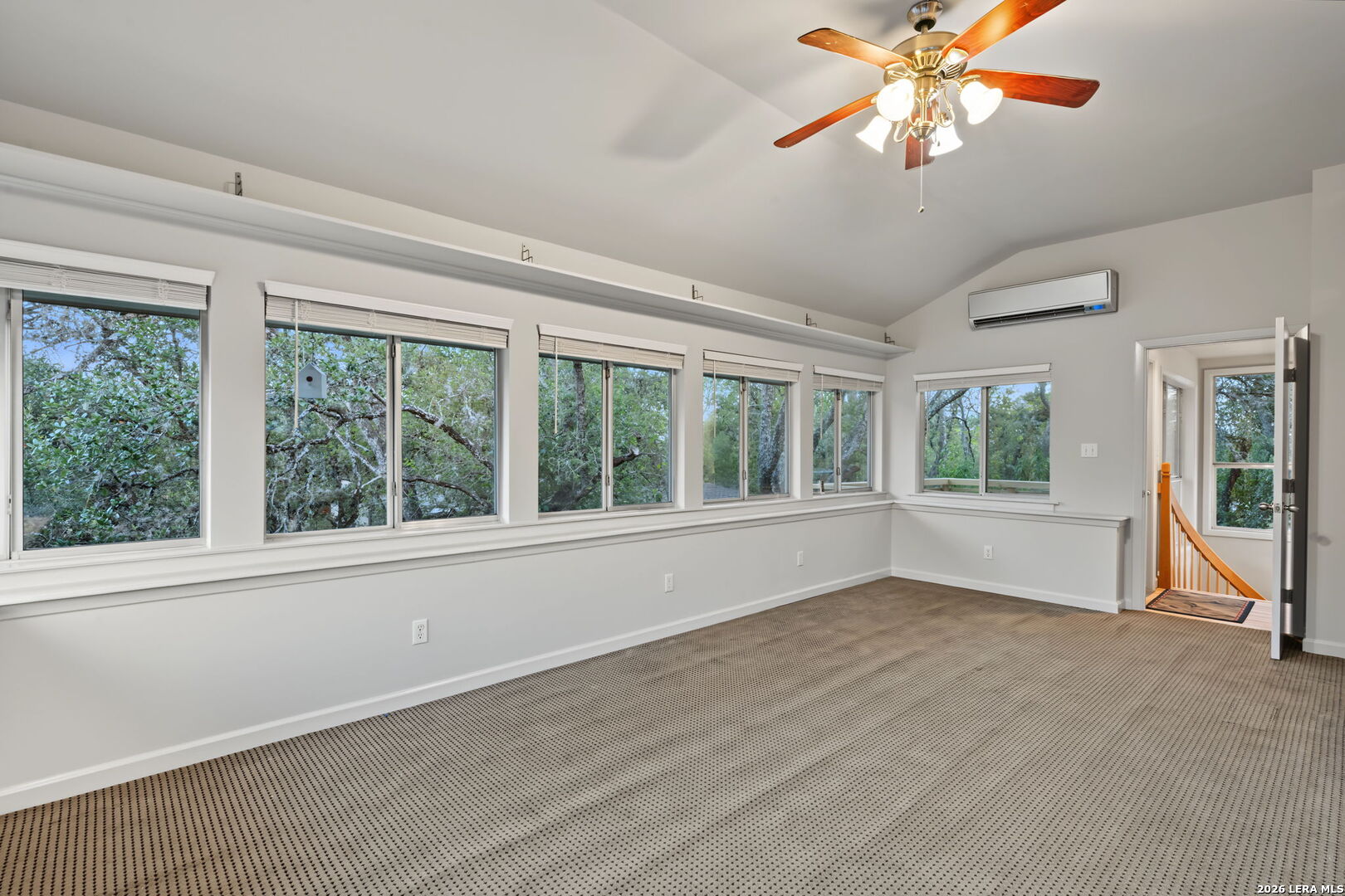 106 Mecca Drive Hollywood Park TX 78232