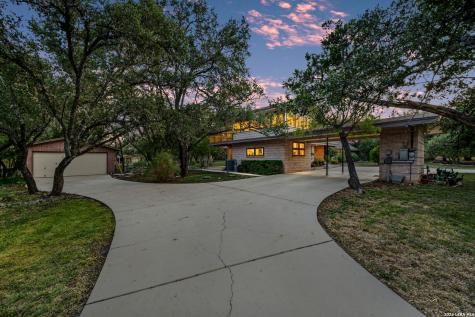 106 Mecca Drive Hollywood Park TX 78232