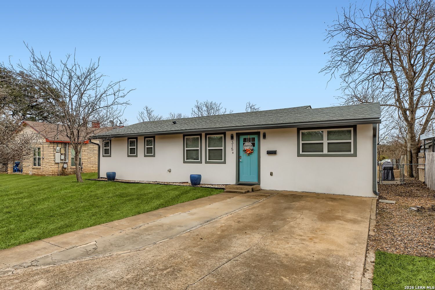 315 N Mimosa Kerrville TX 78028