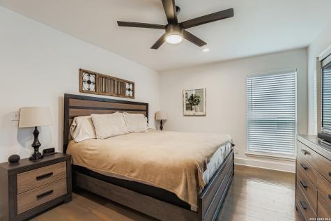 315 N Mimosa Kerrville TX 78028