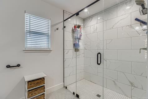 315 N Mimosa Kerrville TX 78028