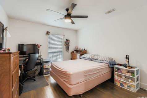 315 N Mimosa Kerrville TX 78028