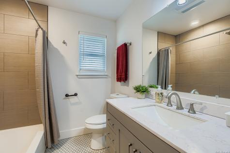 315 N Mimosa Kerrville TX 78028
