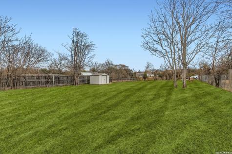 315 N Mimosa Kerrville TX 78028