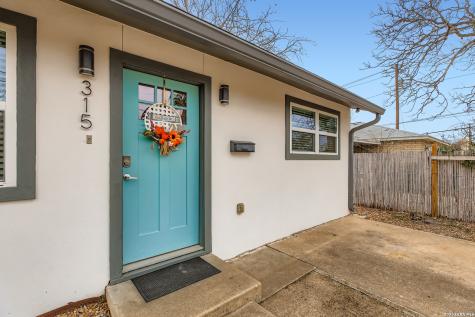 315 N Mimosa Kerrville TX 78028