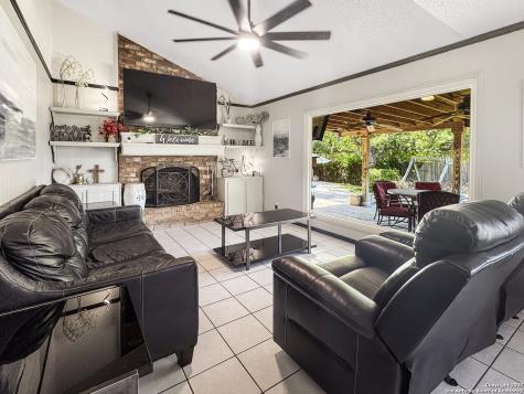 13615 Scarsdale San Antonio TX 78217