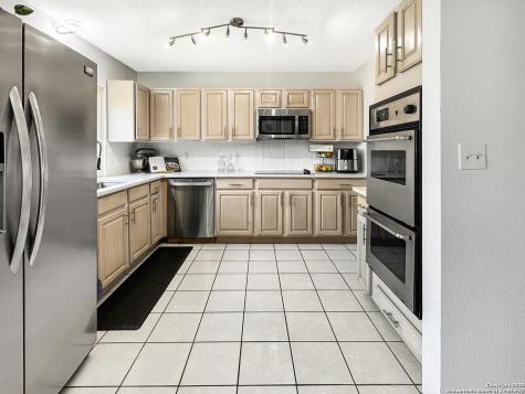 13615 Scarsdale San Antonio TX 78217