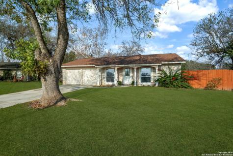7622 Gnarled Oak Trail Live Oak TX 78233