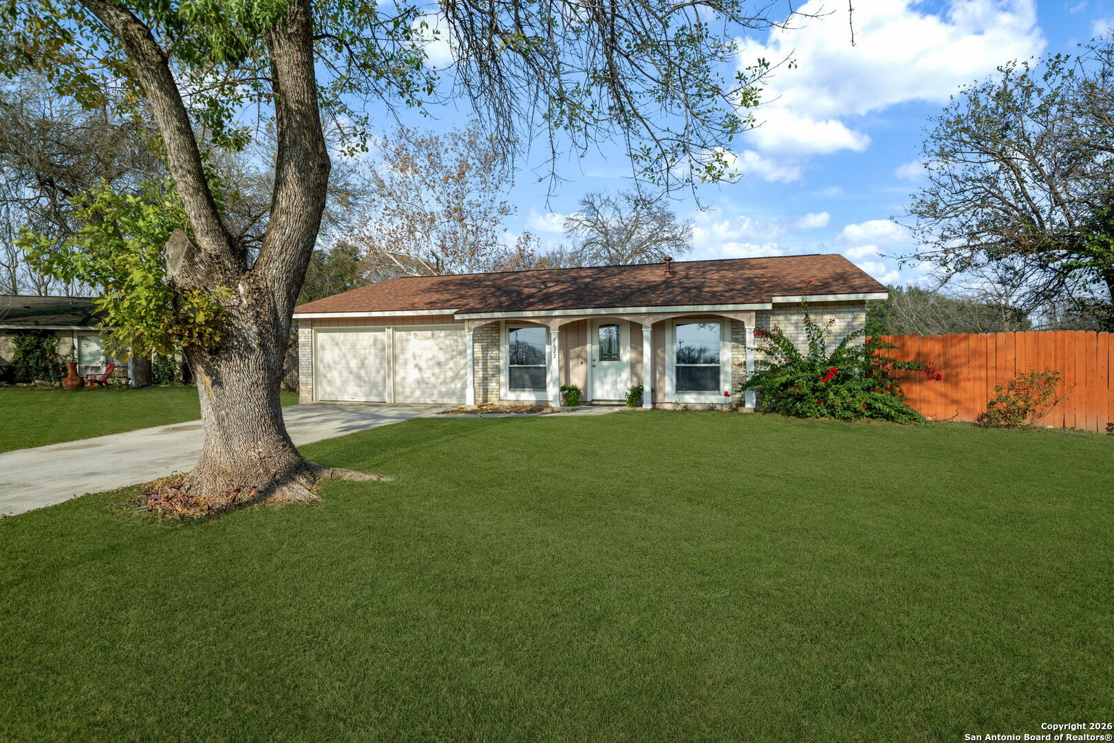 7622 Gnarled Oak Trail Live Oak TX 78233