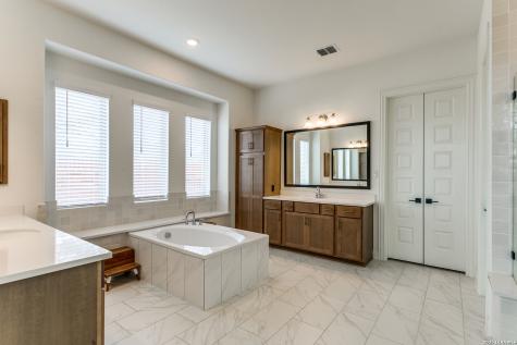 102 Huntwick Drive Boerne TX 78006