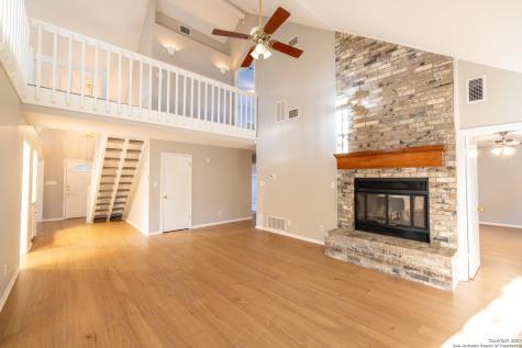 106 E Tanglewood New Braunfels TX 78130