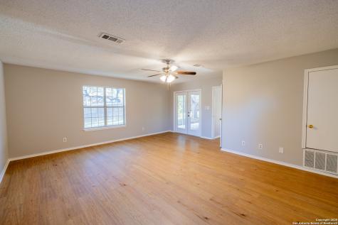 106 E Tanglewood New Braunfels TX 78130