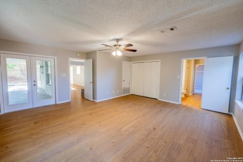 106 E Tanglewood New Braunfels TX 78130
