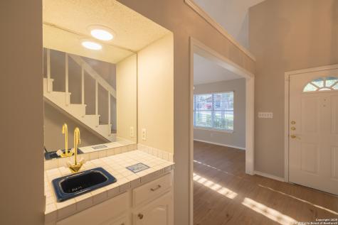 106 E Tanglewood New Braunfels TX 78130