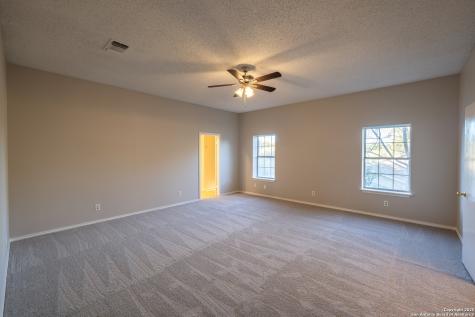 106 E Tanglewood New Braunfels TX 78130