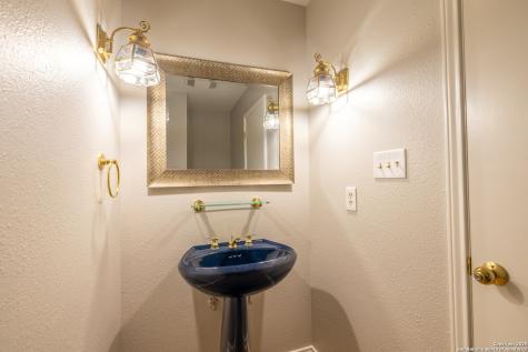 106 E Tanglewood New Braunfels TX 78130