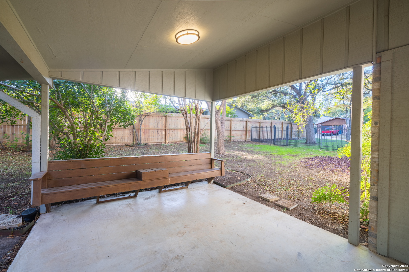 106 E Tanglewood New Braunfels TX 78130