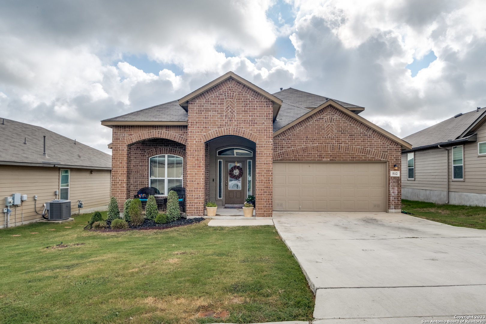 512 Round Reins Cibolo TX 78108