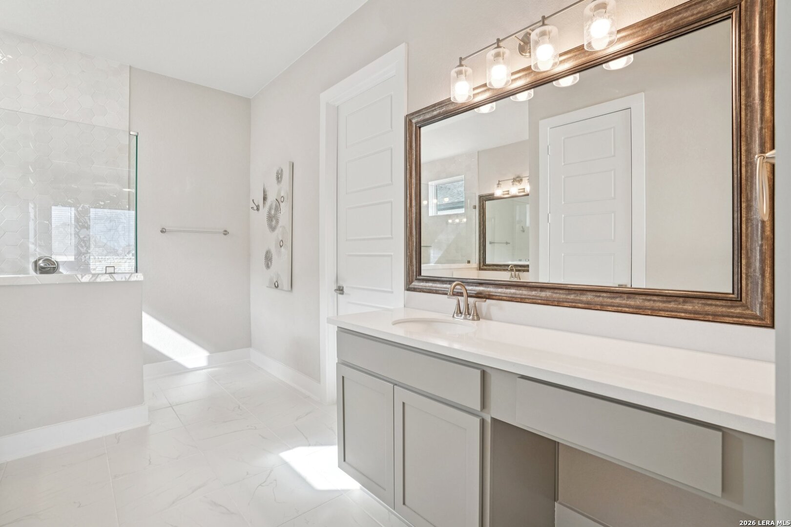 205 Vamanos Boerne TX 78006