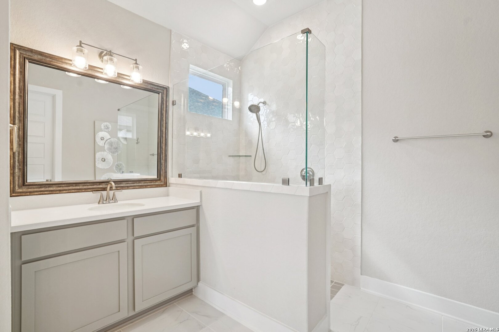 205 Vamanos Boerne TX 78006