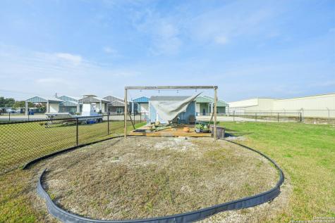 2570 W Monroe Port O'connor TX 77982