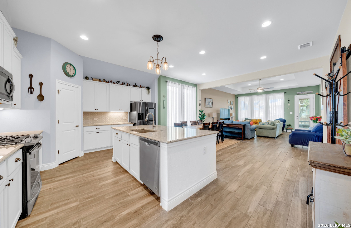 1057 Cadogan Squire San Antonio TX 78260